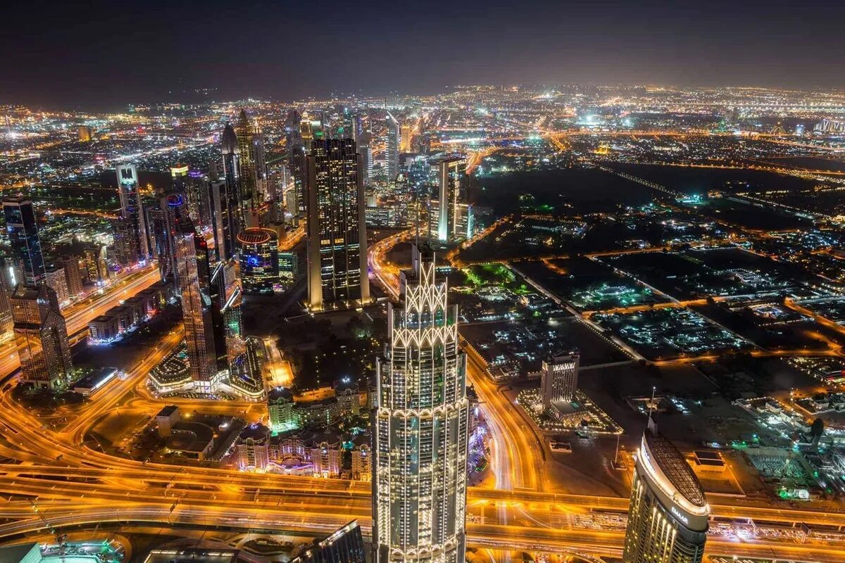 Дубай Бурдж Халифа ночью. Архитектор Бурдж Халифа. Бурдж Халифа вид со смотровой. Бурдж Халифа 124 этаж высота.