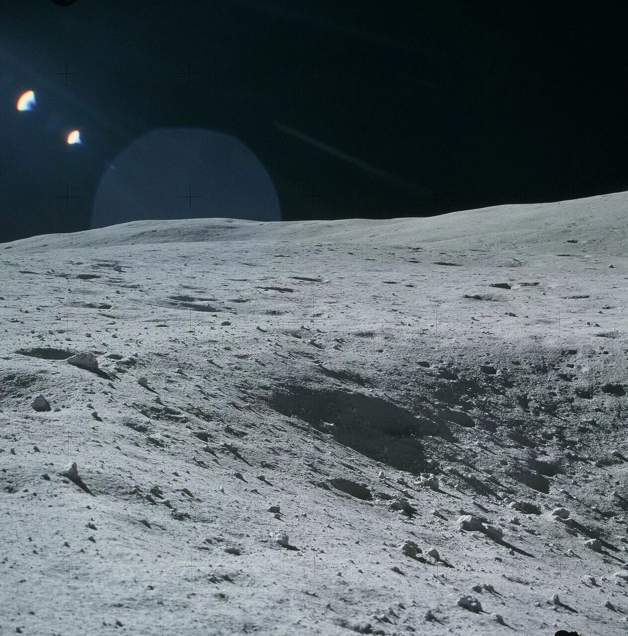 Какие животные облетели луну. Поверхность Луны. Фото Луны. Снимки поверхности Луны. Поверхность Луны вблизи.