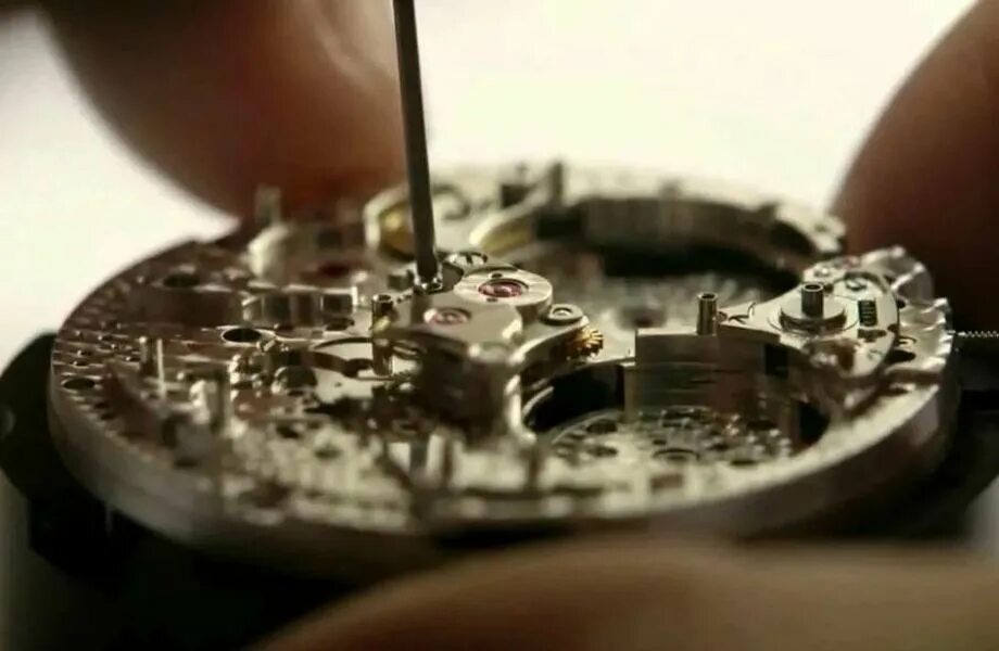 Ремонт часов 2. Patek philippe grandmaster chime. сборка часов. сборка наручных часов. сборщик часов.