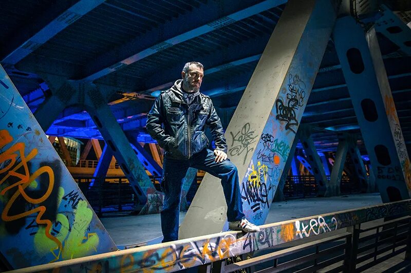 Сэм селезнев шоу каскадеров. Кыргызские каскадеры в голливуде. Илья гриценко шоу каскадеров. Таурус премия каскадёрам. Бенни доббинс каскадер.