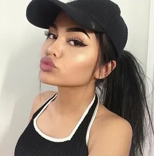 Pinterest: blessingleota ♛ ☯ Instagram: faapaialeota Snapchat: queenfucken_...