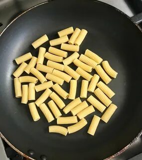 Сколько жарятся макароны