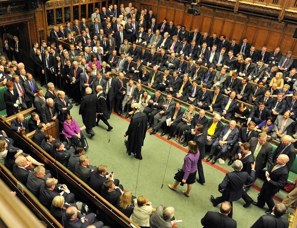 Political parties of the uk. Politics uk. Парламент англии палата общин. Uk politics. House of commons uk.