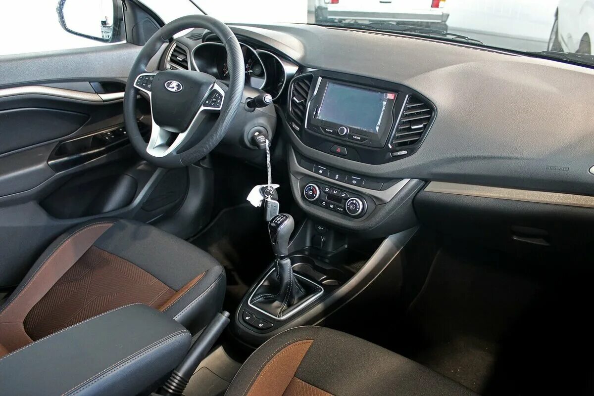 комплектация люкс мультимедиа