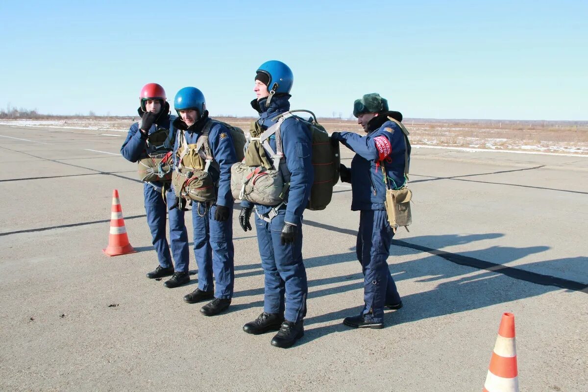 День гражданской авиации дальнего востока картинки. День авиации дальнего востока. Дни регионов дальнего востока в москве. День дальней авиации россии. День авиации дальнего востока.