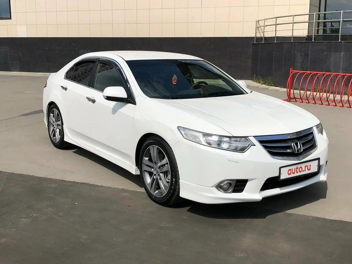 Honda Accord 2012. Хонда Аккорд 2012 белый. Хонда Аккорд 2012 2,4. Хонда Аккорд 8 Рестайлинг 2.4 белая. Купить хонда аккорд в россии