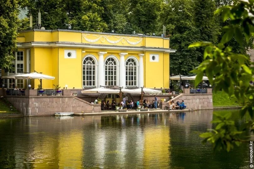 патриаршие пруды район москвы. павильон патриаршие пруды. парк патриаршие пруды москва. патриаршие пруды gf,s. патриаршие пруды москва.