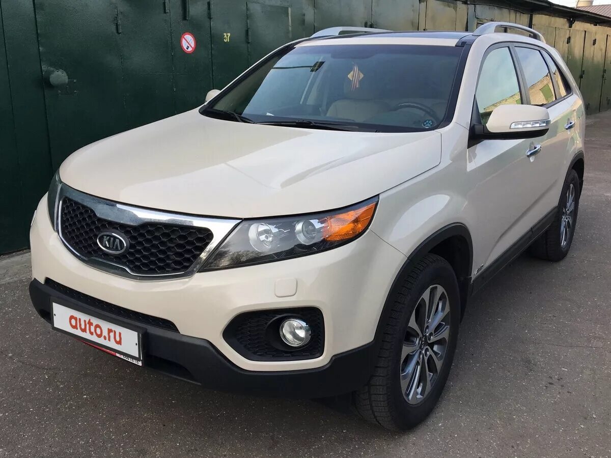 Купить машину соренто. Kia Sorento 2010. Киа Соренто 2010 2.2 дизель. Киа Соренто бежевая 2010. Kia Соренто 2012 дизель.