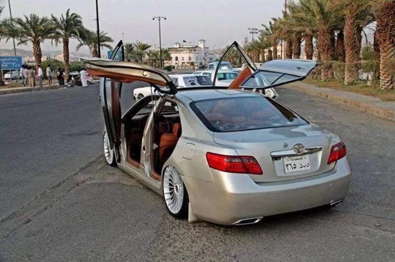 Арабы камри. 5 arab. Toyota camry 3,5 дрифт. Camry 50 араб. Арабы камри.