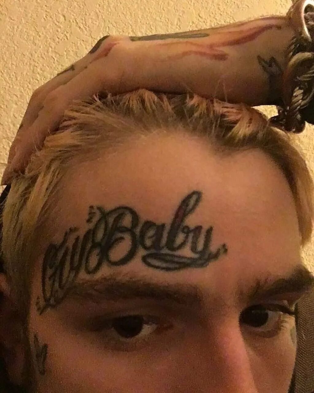 Crybaby lil peep тату. Край бейби lil peep. Lil peep crybaby tattoo. Cry baby lil peep птица. Lil peep crybaby обложка.