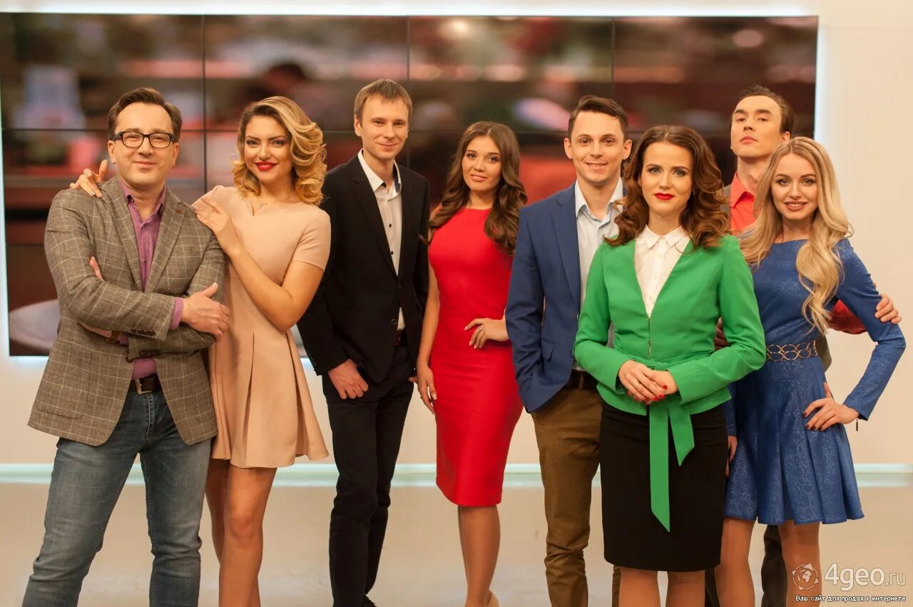 Ведущая программы наши. Ведущие канала наш украина женщины. Ведущие тв 2 канал. Ведущие 78 канала санкт-петербург. Ведущая программы наши.