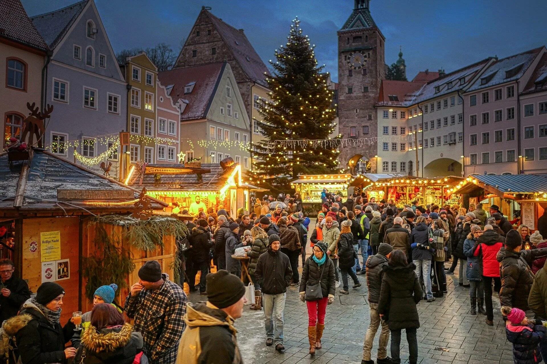 Frankfurter weihnachtsmarkt, франкфурт, германия. Католическое рождество в европе. Таллин эстония зимняя ярмарка. Прага староместская площадь рождество. Рождество в европе фото.