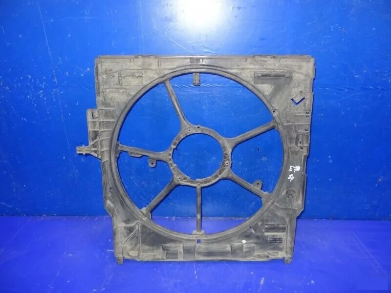 Вентилятор бмв е70. Bmw x6 2012 вентилятор охлаждения. 4. Кулер бмв f10. Вентилятор bmw x5 m62.