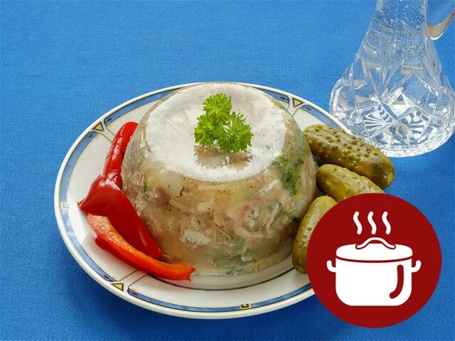 Студень из индейки. Холодец из индейки калории. холодец из индейки калорийность на 100 грамм. студень из индейки магнит. холодец перевернутый на тарелке.