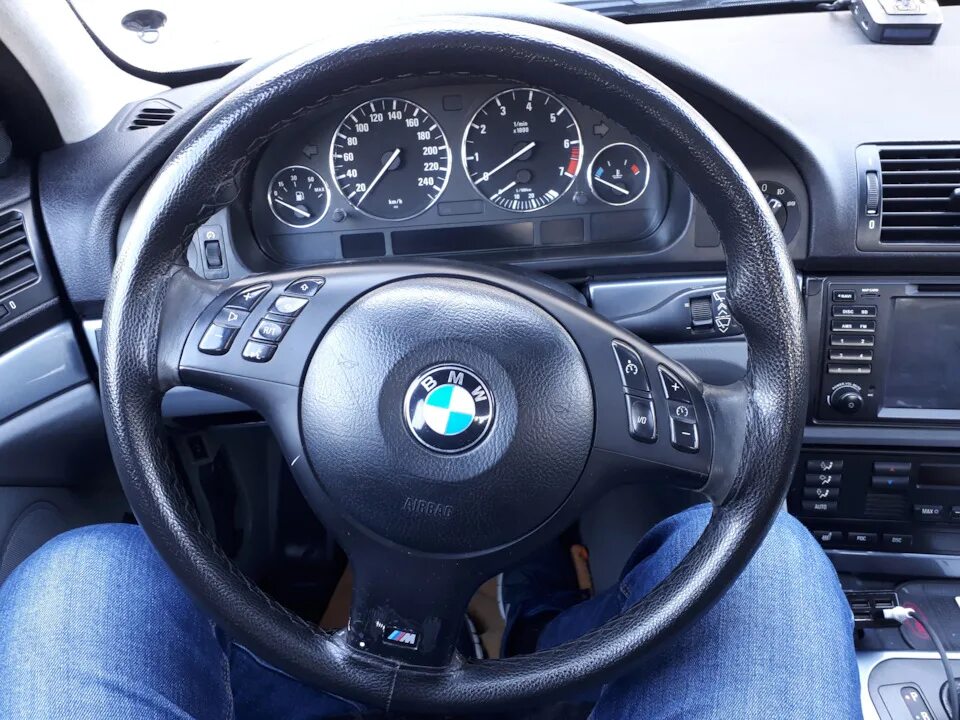 Руль бмв е. Руль бмв е39. м руль бмв е39. руль бмв м5 е39. руль bmw 5 e39.