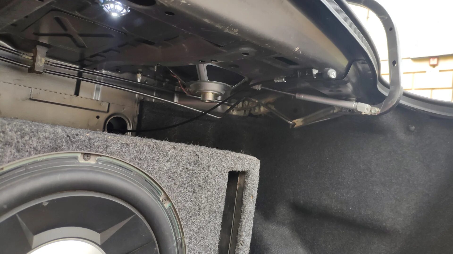 Как снять газовый упор toyota camry Замена торсионов на амортизаторы. Toyota Camry (XV40), 2,4 л, 2007 года тюнинг
