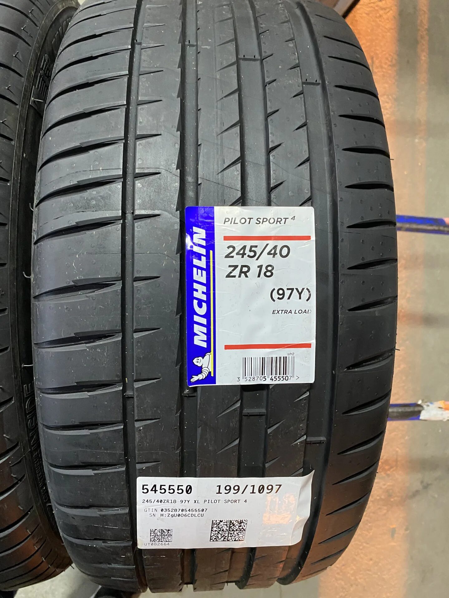 Michelin pilot sport 4 suv r18. Michelin Pilot Sport 4. Michelin Pilot Sport 4 97y 245 / 40 / r18. Michelin Pilot Sport 4s 245/40 r18. Michelin Pilot Sport r18.