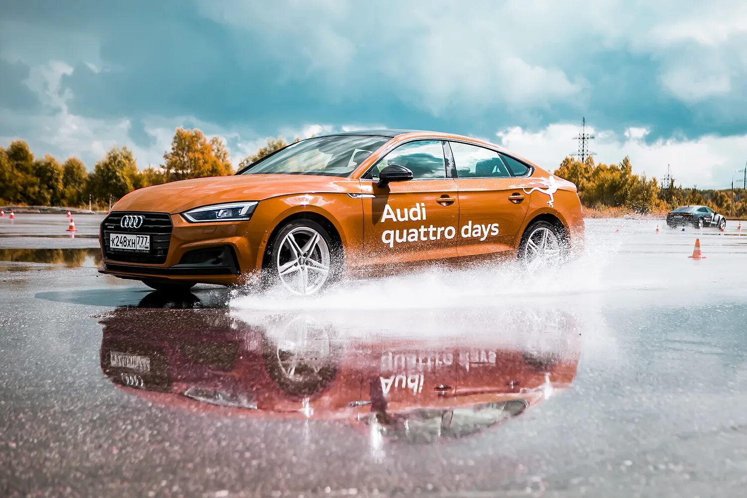 Полный привод кватро ауди. Audi quattro Days. Audi quattro Volvo AWD. Audi quattro Lounge 2019. Постер Audi quattro.