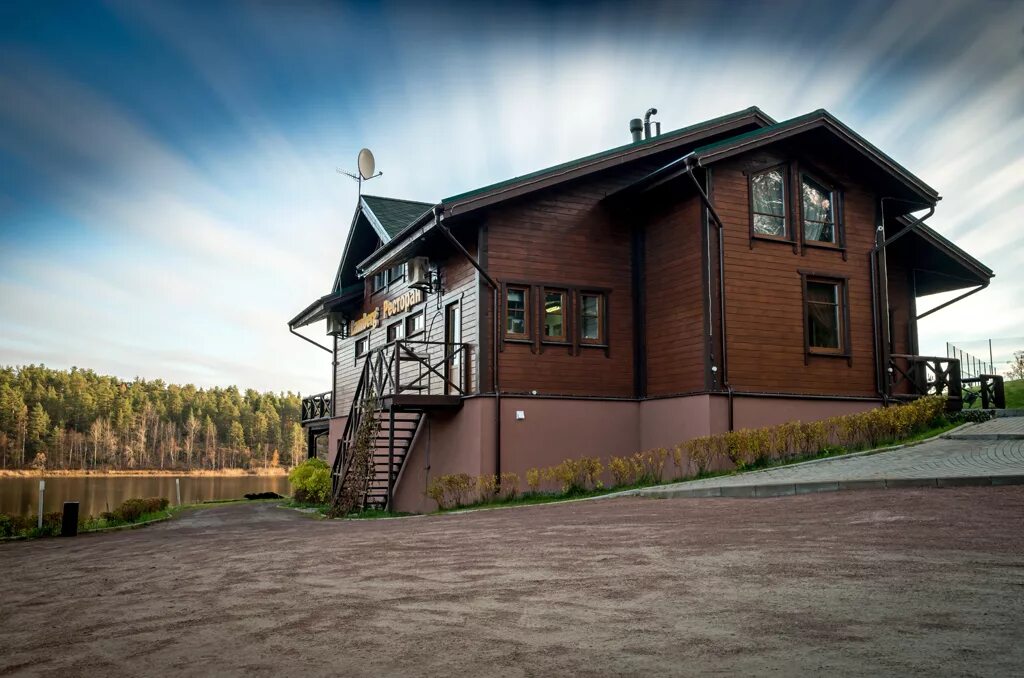 Купить дом в сортавала. Загородный дом Ламберг Карелия. Поселок Ламберг Сортавала. Ламберг база отдыха в Сортавала. Загородный клуб Ламберг Карелия.