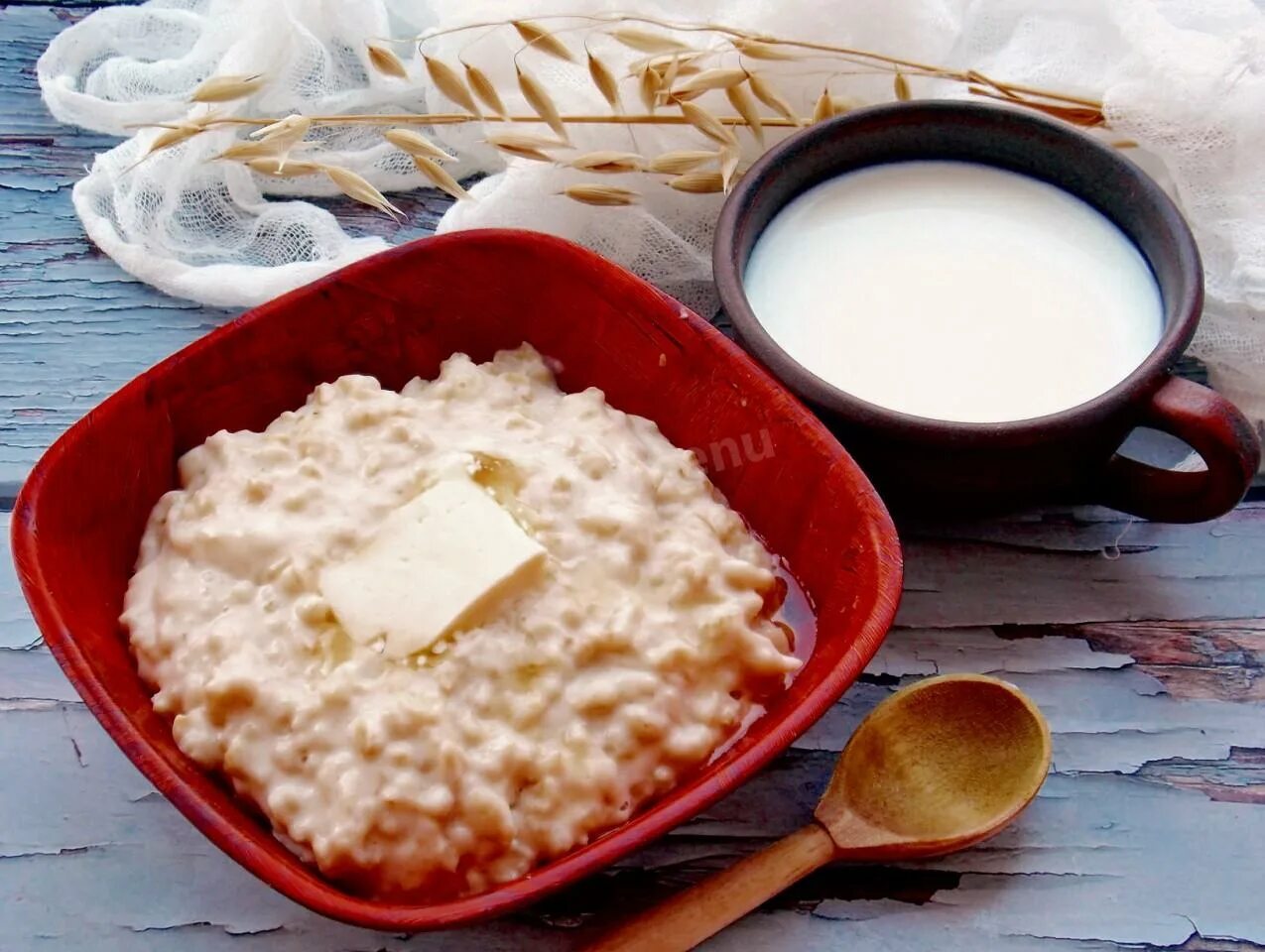 Молочная каша Геркулес. Каша Геркулес рецепт. Геркулесовая каша на молоке. Геркулес каша на молоке.