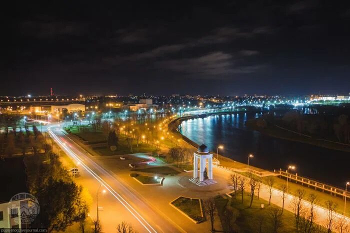 Могилев ночью. Ночной могилев. ночной могилев фото.