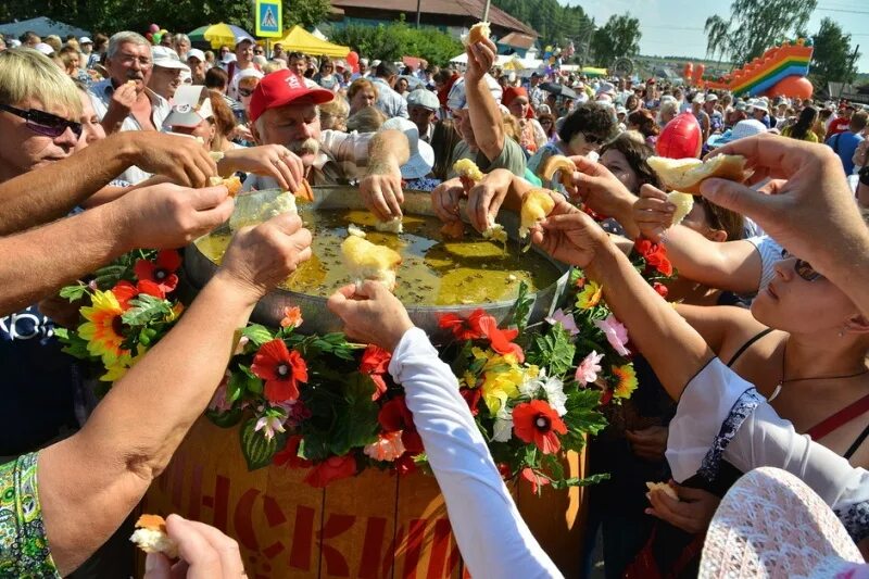 Спас 19 августа. Медовый спас в 2021 в храме. Когда будет праздник спас. Медовый спас в народе. Праздник яблок.