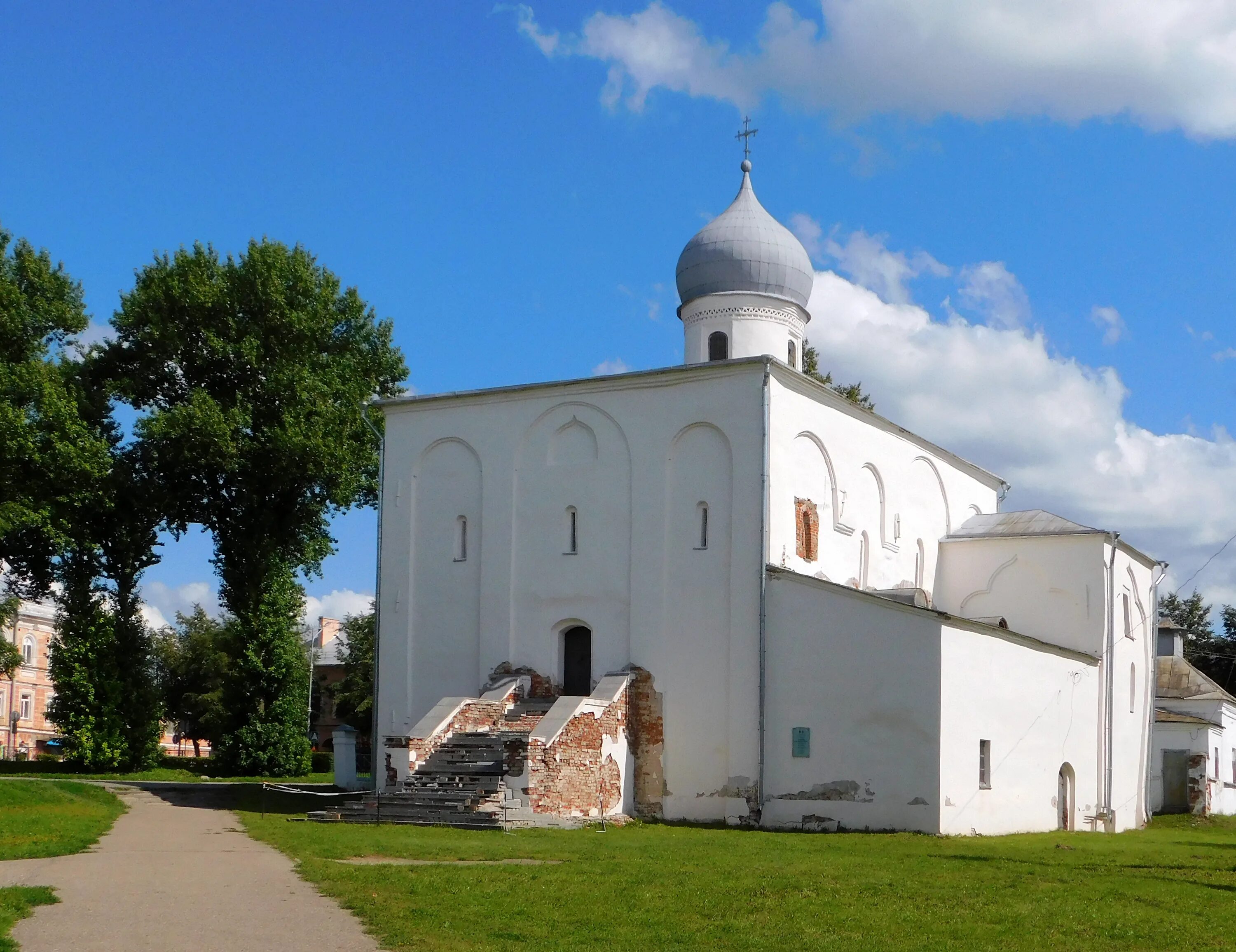 Две части новгорода. Ярославово дворище великий новгород. Великий новгород достопримечательности. Валдай великий новгород. Великий новгород на 2 дня.
