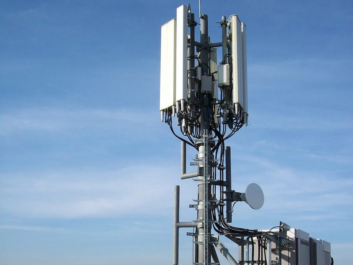 Вышка сотовой связи 5g. T70 8500 вышка сотовой связи. Ростелеком базовые станции мобильной связи 5g. Вышки 5g излучатели.