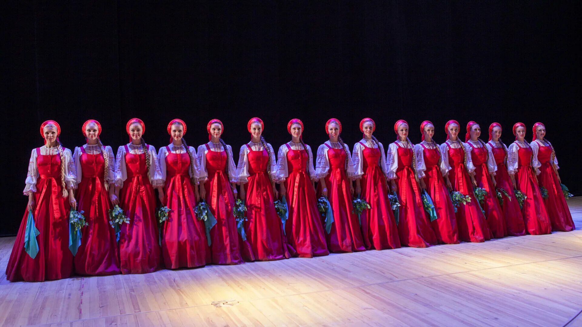 Ансамбль березка надеждина. Академический ансамбль танца березка ямщики. Ансамбль березка гастроли 1973. Березка ансамбль н надеждина. Ансамбль березка надеждина.