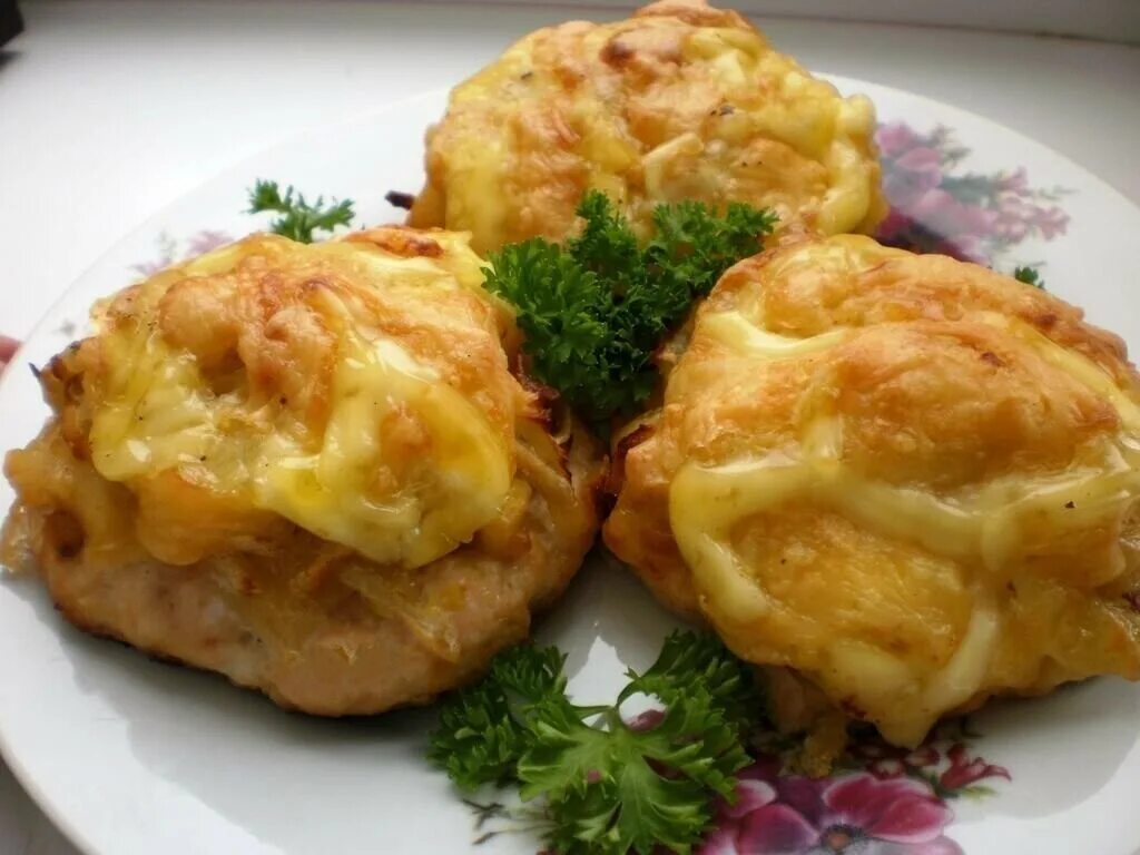 Котлета стожок. Стожки под шубой в духовке. Стожки. Котлеты под шубой в духовке. Стожки.