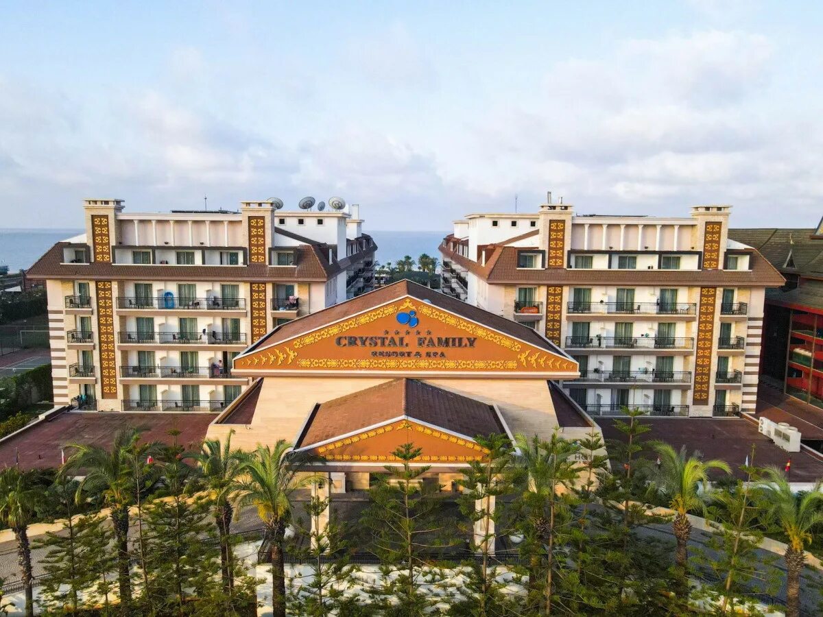 Crystal family resort spa 5. Crystal family resort spa отзывы. Кристалл фэмили резорт белек. Отель кристалл резорт спа белек. Crystal family resort spa отзывы.