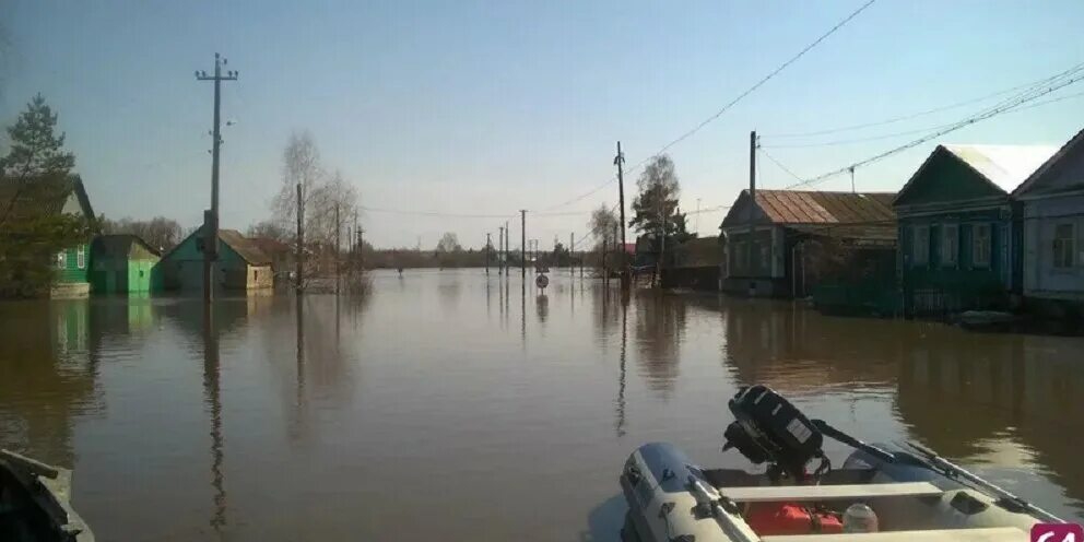 Паводок новоузенск. Подтопление в Саратовской области. Антоновка Дергачевский район Саратовская область. Паводок Дергачи Саратовская область. Паводок в Покровке Саратовской области.