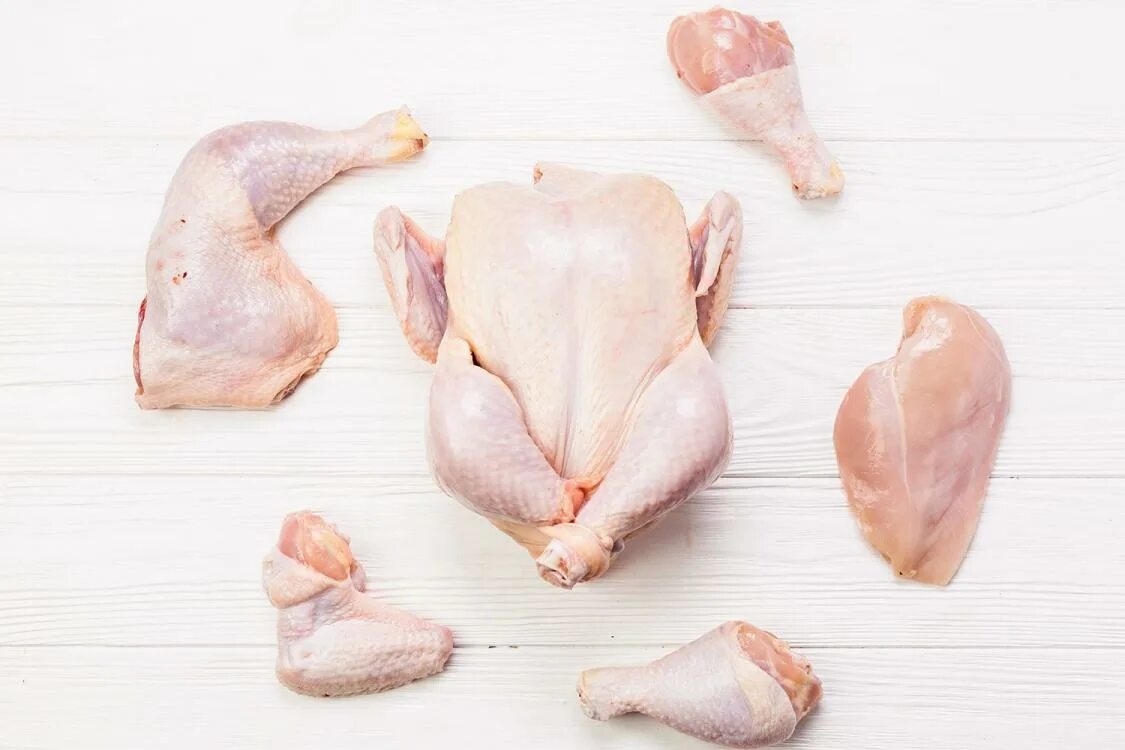 Субпродукты мяса птицы. Части тушек цыплят бройлеров. Части тушки курицы. Разделка курицы.