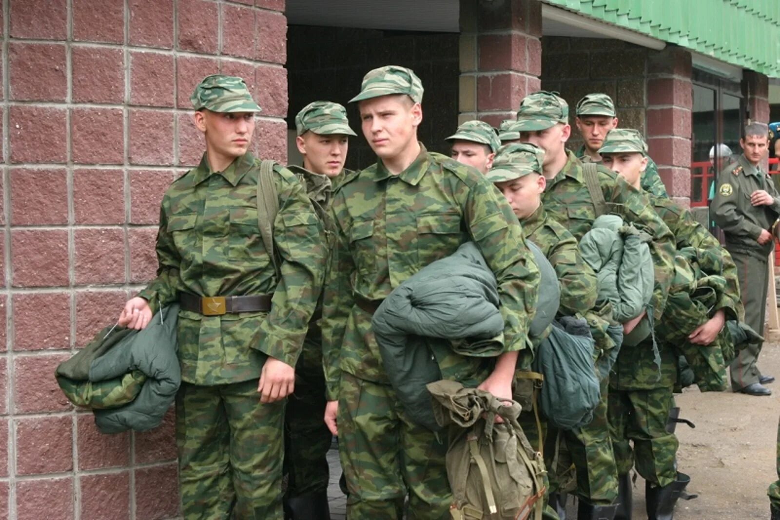 Какое обмундирование выдают