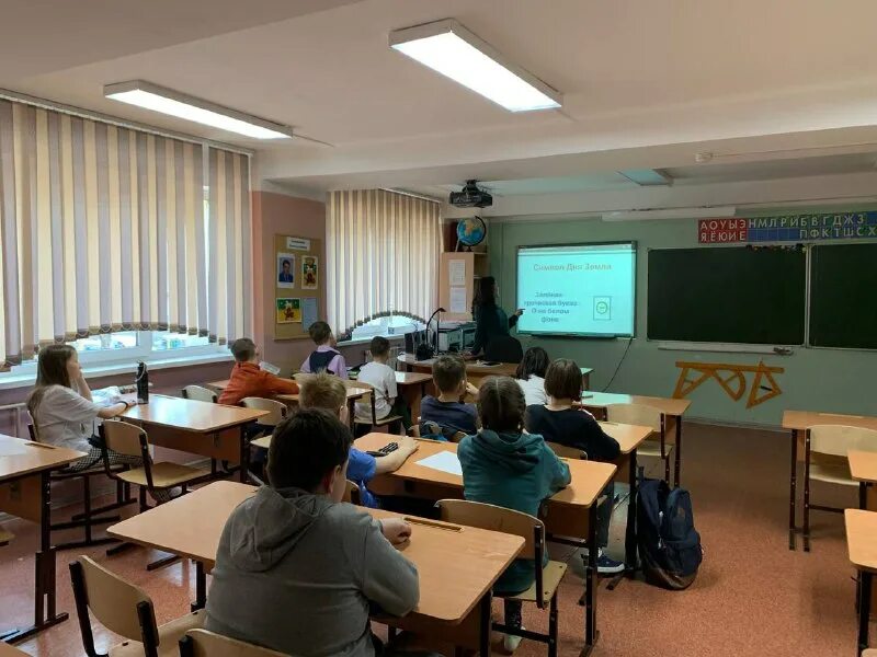 Лицей внутри. Школа в арт сити казань. Новая школа в казани 2021. Лицей 180 нижний новгород. Московский лицей 1535.