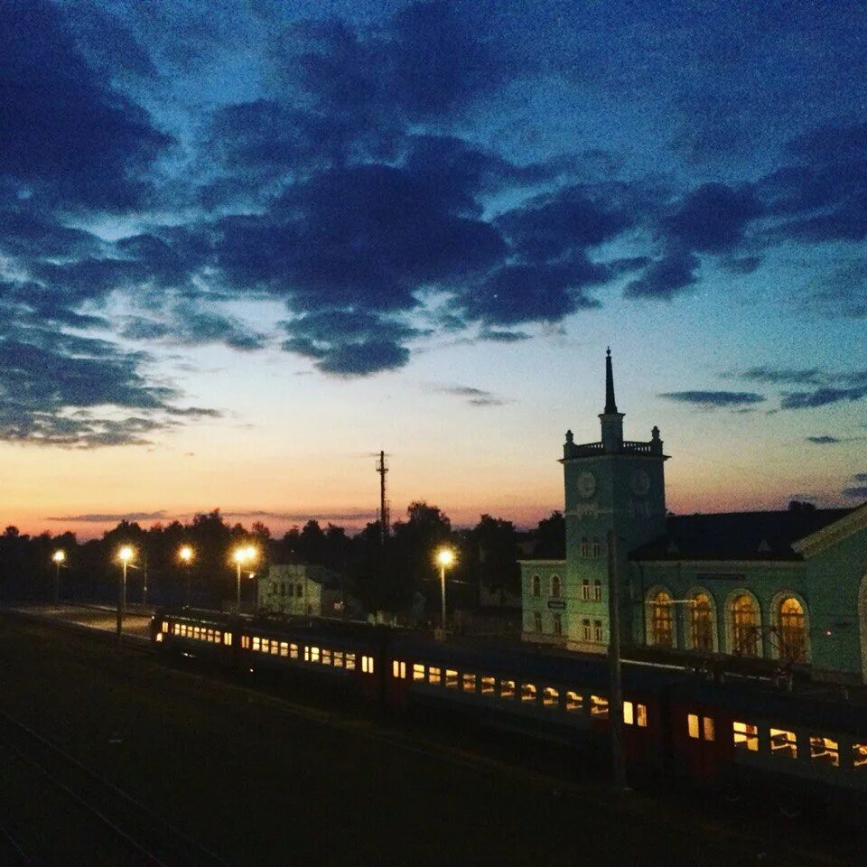 Брянск утро. Брянск фото города. Утро ноябрь фото. 5 утра брянск. Улочки брянска.
