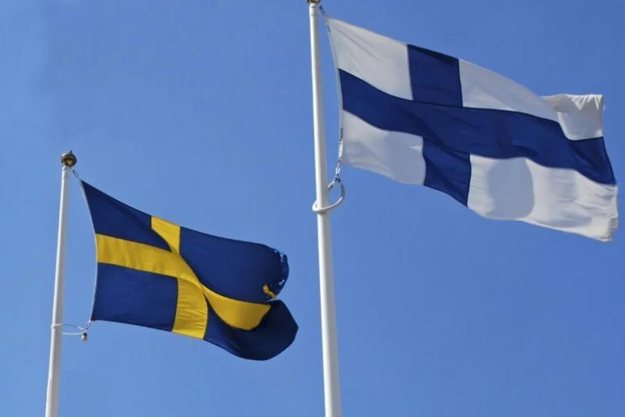 Швеция стало нато. Швеция и Финляндия вступление в НАТО. Финляндия и Швеция вступают в НАТО. Флаг Швеция Турция НАТО. Финляндия вступила в НАТО.