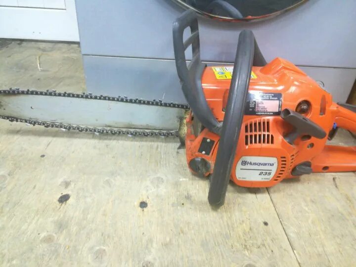 Husqvarna 235. Коса хускварна 235. Husqvarna 235. Бензопила husqvarna 235. Хускварна 235.