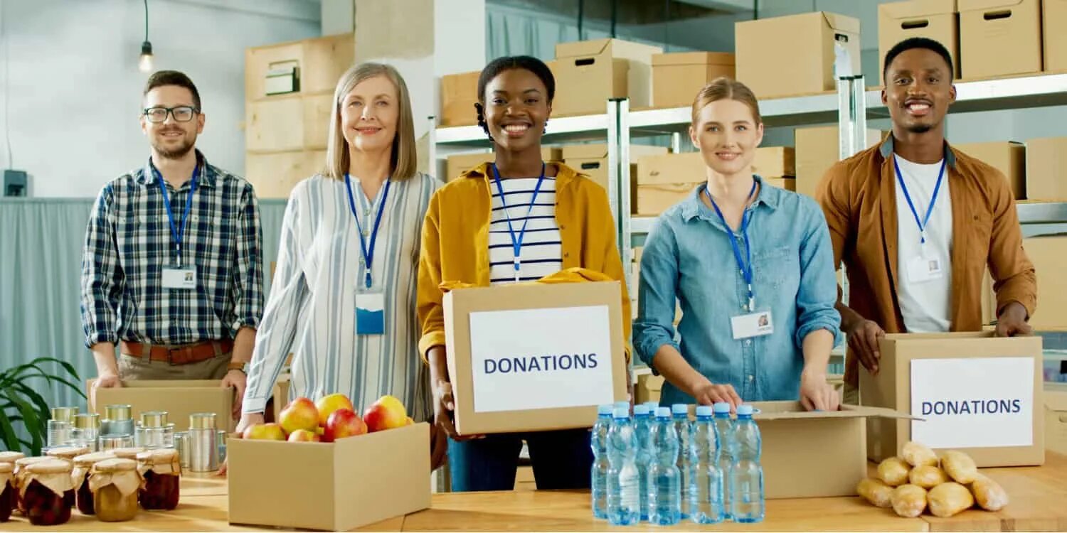 Кейс сайт благотворительность. Charity company. Charity company. Волонтер. Charity company.