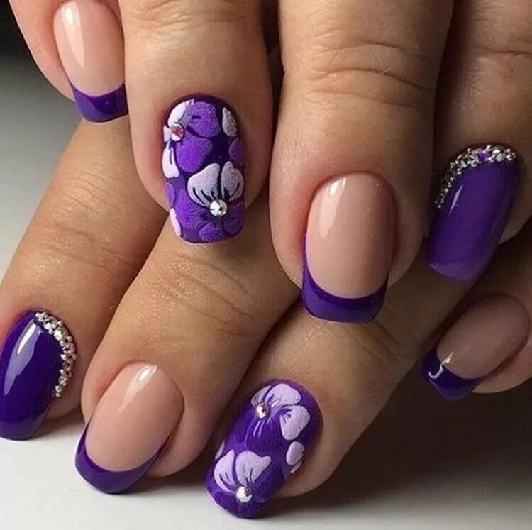 Дизайн с сиреневым цветом. Сиреневые ногти. Фиолетовые ногти. Сиреневые ногти. Дизайн с сиреневым цветом.