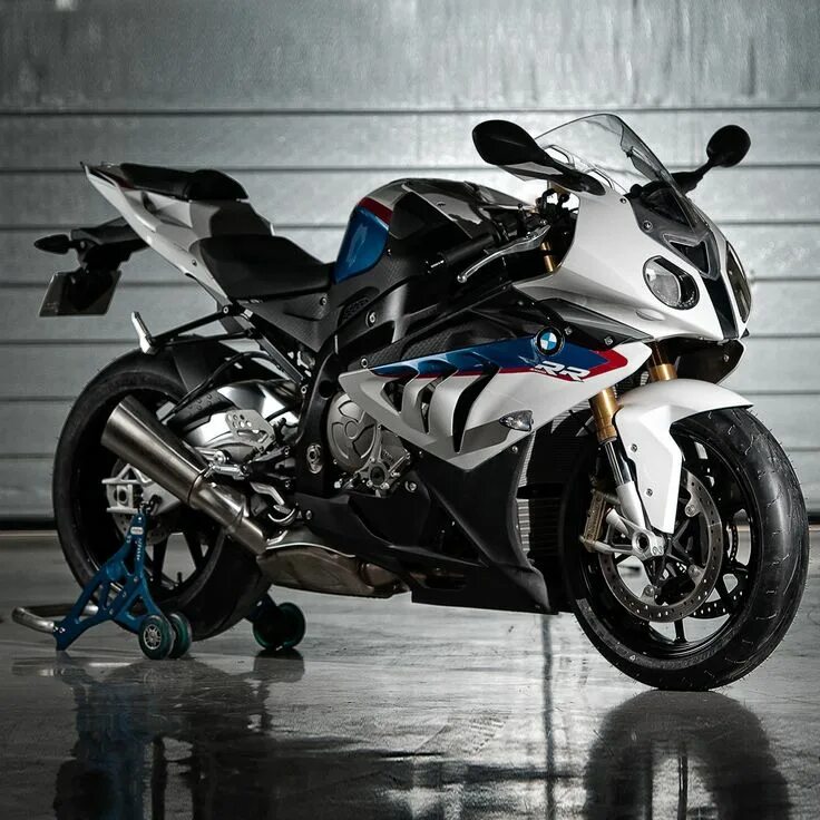 Спортивный мотоцикл bmw. Bmw s1000rr. мотоцикл бмв 1000рр. мотоцикл bmw s1000rr. бмв м5 мотоцикл.