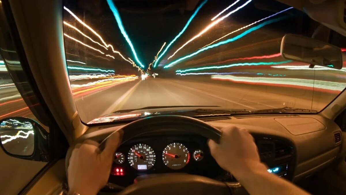 Едет быстрее. Bugatti veyron 2005. Включи быстро едут. Включи быстро едут. Газель автобус.