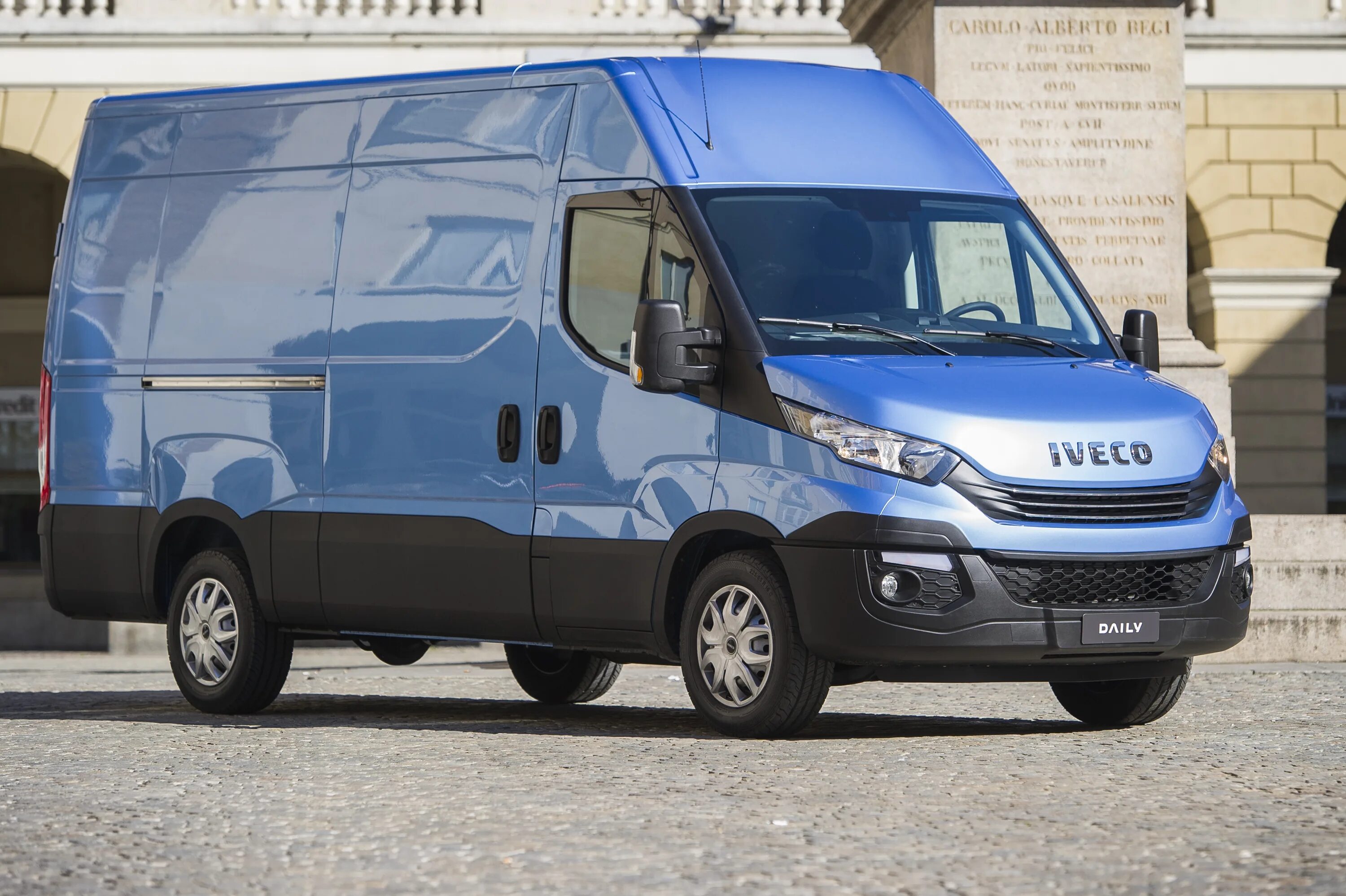 Iveco Daily 70c. Iveco Daily 50. Iveco Daily 50с15. Фургон Iveco Daily van 50c14. Ивеко дейли фото