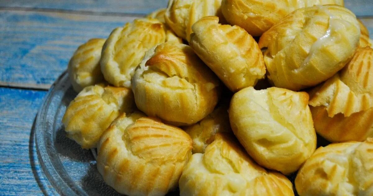 рецепт профитролей с заварным кремом. рецепт профитролей с заварным кремом. пирожное заварное профитроли. рецепт профитролей с заварным кремом. пирожные с заварным кремом.