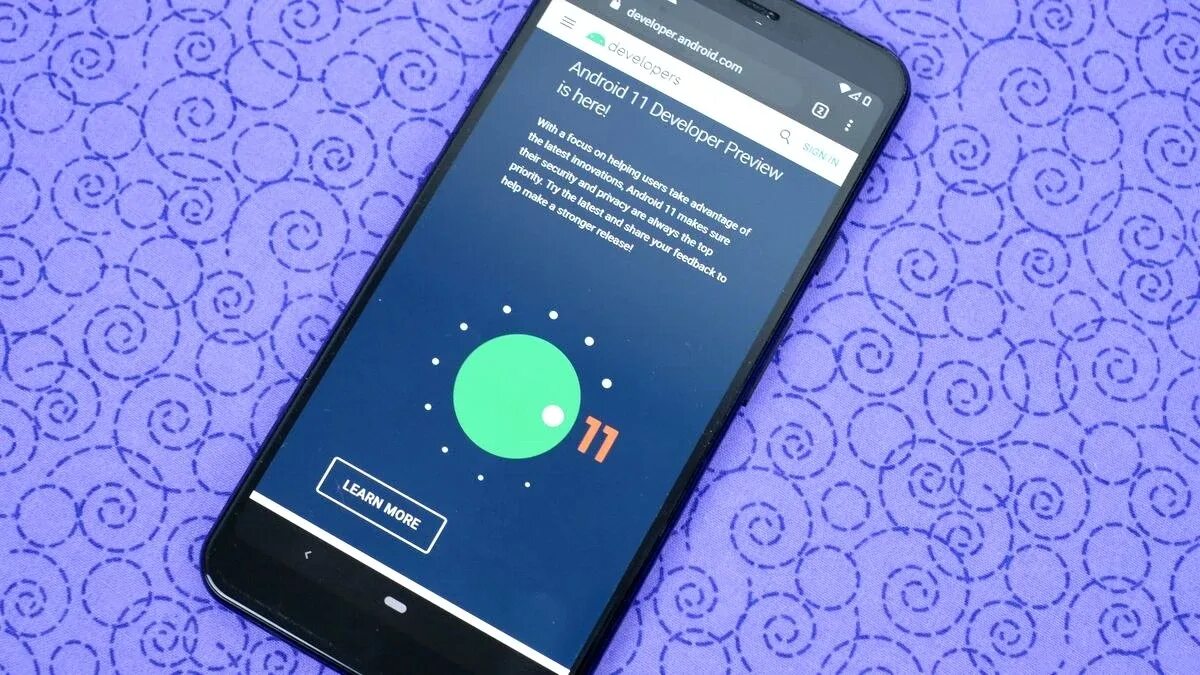 Андроид персонаж. 11 версия android. 11 версия android. Сяоми ми а2 лайт. Android.