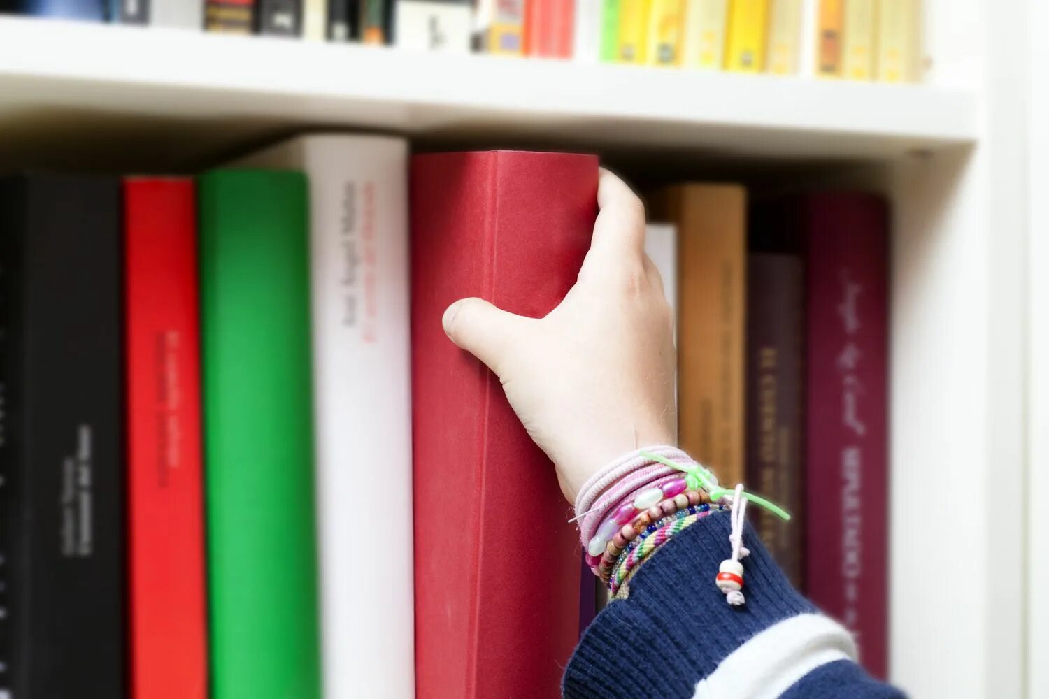 Published. Publish book. Мобильные технологии в библиотеке. Библиотека картинки для презентации. Publish a book.