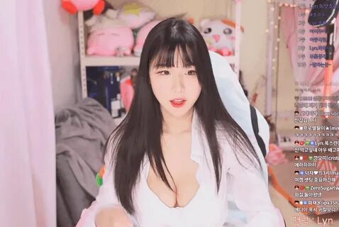 오늘자 에디린 의상.