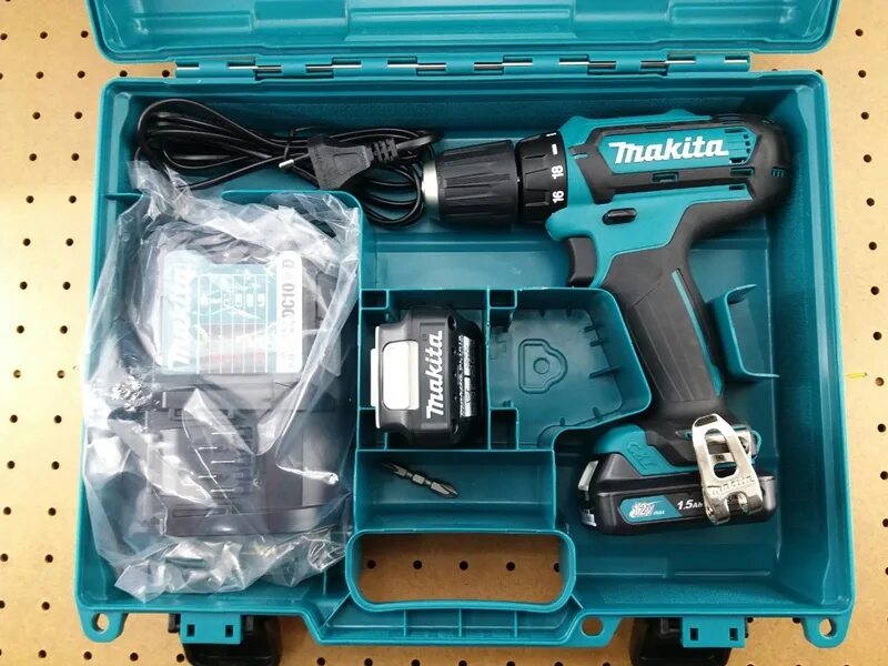 Шуруповерт аккумуляторный makita df488dwae. Шуруповерт makita df331dwye4. makita df488dwae. дрель макита 6412. шуруповерт skiper df367m.
