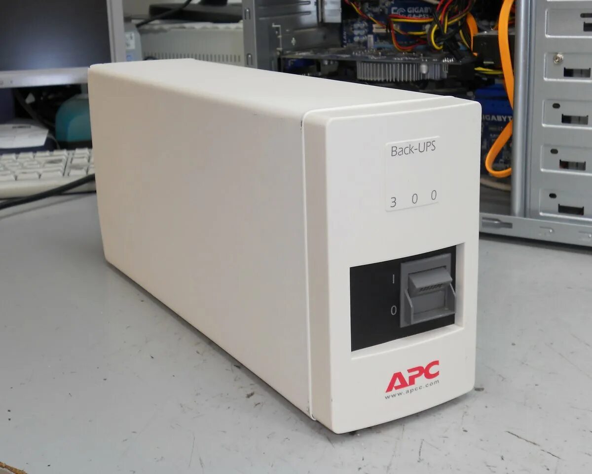 APC back-ups 300. APC back-ups 300 bk300i. Ups APC 300. APC back ups 600. Арс back