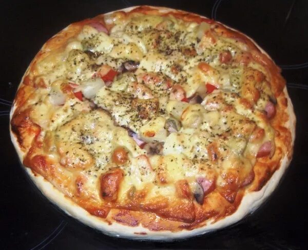 Домашняя пицца с курицей. Пицца пицца в мультиварке. Пицца из мультиварки. Пицца в мультиварке поларис. Пицца из мультиварки.